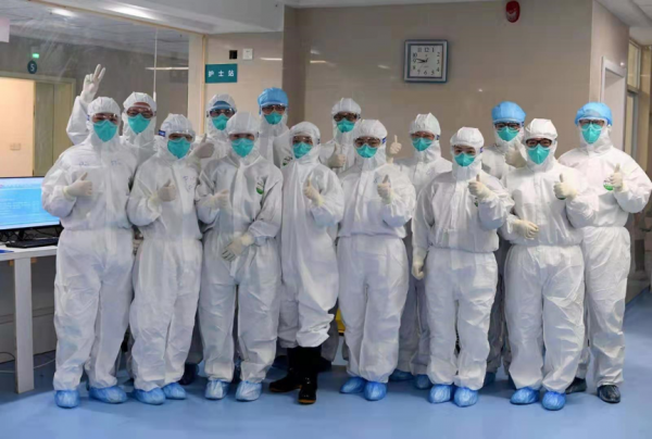 深圳市夢網(wǎng)慈善基金會(huì)向三家醫(yī)院捐贈(zèng)價(jià)值600萬的現(xiàn)金及產(chǎn)品